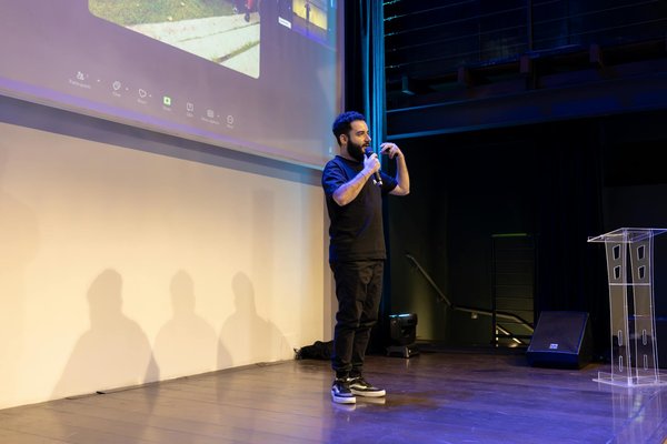 Comment un jeu de stratégie militaire en VR peut-il offrir une expérience d'entraînement réaliste aux tactiques de combat?