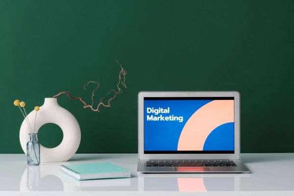 Quels contenus de marketing digital sont les plus efficaces pour promouvoir une application de suivi de fitness?